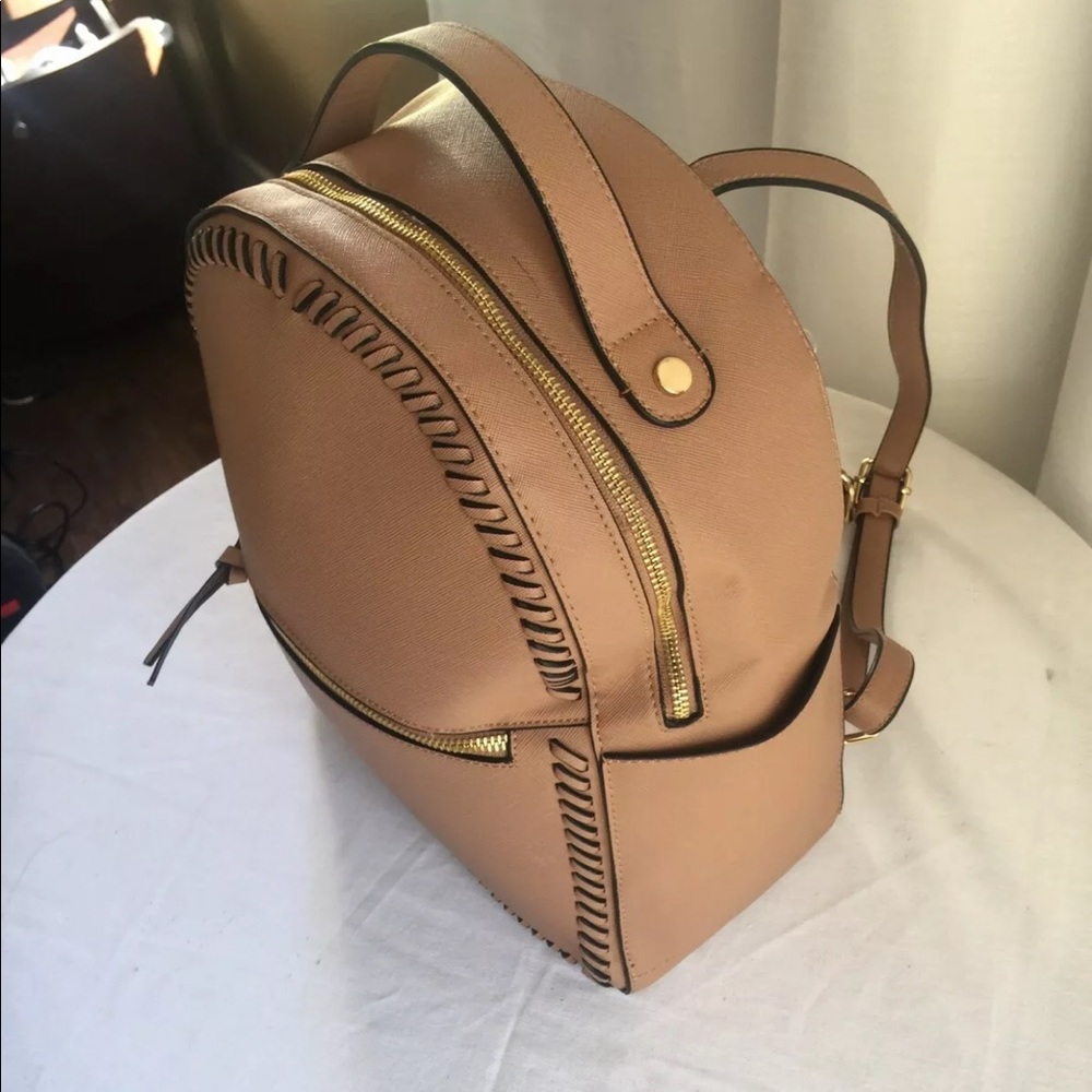 HOST PICK | Calpak Kaya Backpack - Picture 4 of 8